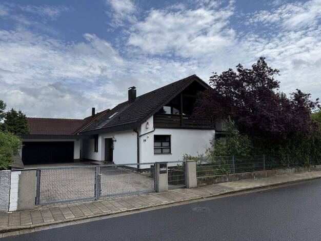 Einfamilienhaus zum Kauf provisionsfrei 649.000 € 7 Zimmer 193 m² 777 m² Grundstück Holzheim Neumarkt 92318
