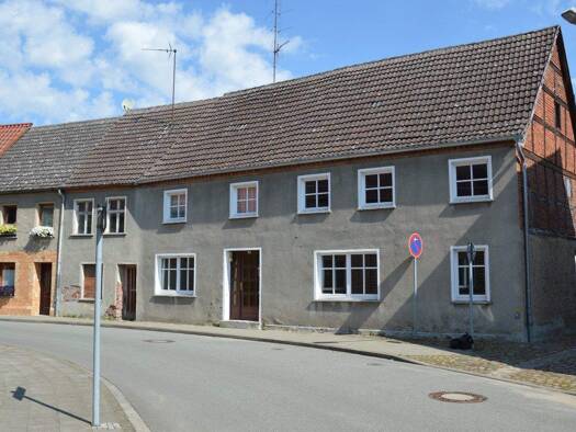 Einfamilienhaus zum Kauf provisionsfrei 6.300 € 5 Zimmer 250 m² 692 m² Grundstück frei ab sofort Alte Burgstraße 19 Freyenstein Wittstock/Dosse 16909