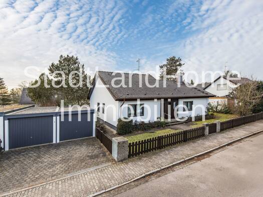 Bungalow zum Kauf 730.000 € 5 Zimmer 136 m² 806 m² Grundstück Kriegenbrunn Erlangen 91056