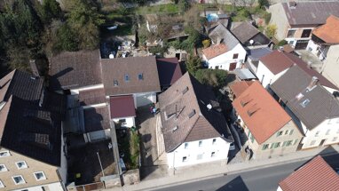 Mehrfamilienhaus zum Kauf 345.000 € 8 Zimmer 173 m² 830 m² Grundstück Schonungen Schonungen 97453