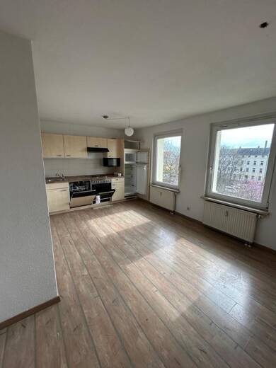 Wohnung zum Kauf 34.900 € 2 Zimmer 45,3 m² Bahnhofsvorstadt 08525 Plauen