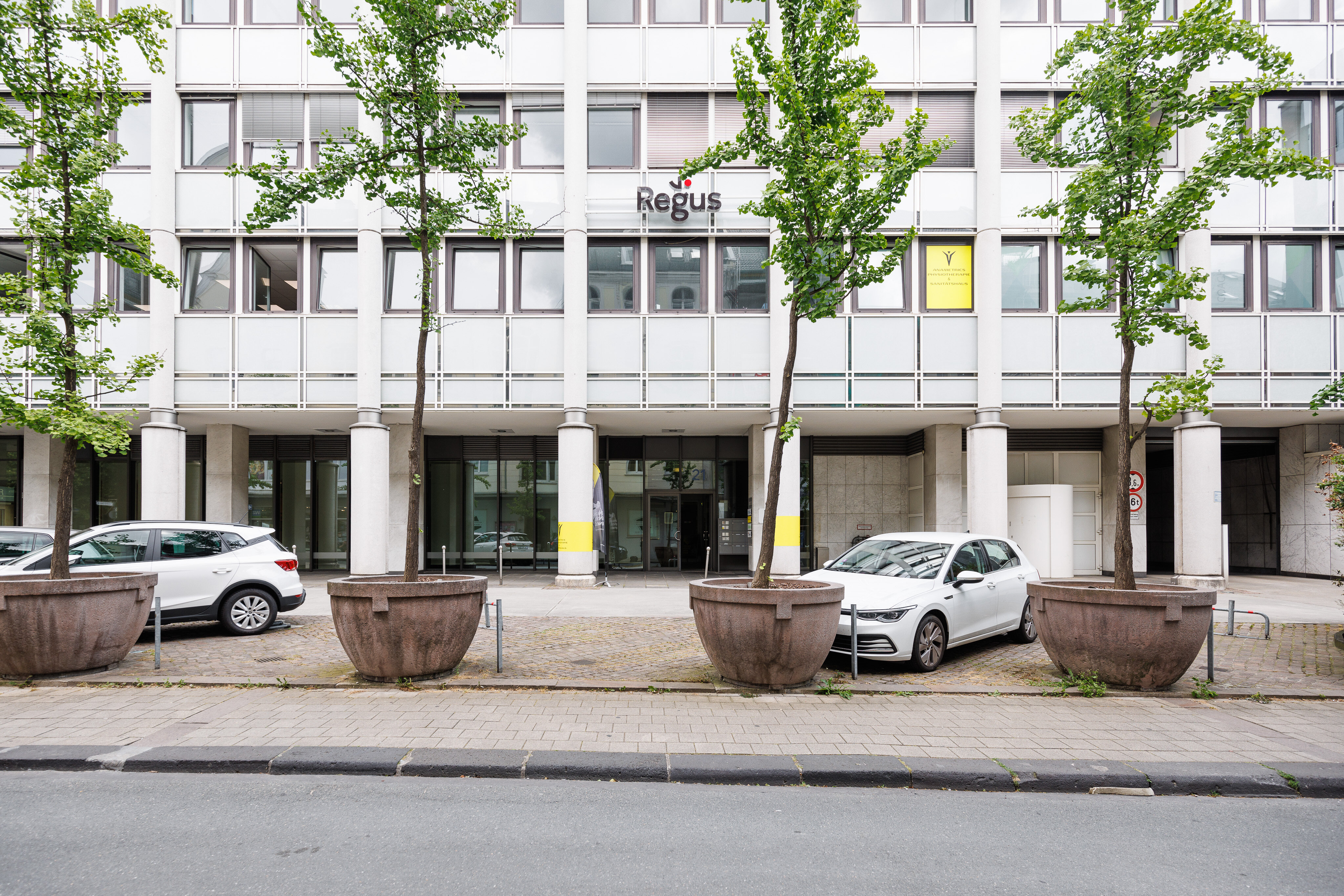 Büro-/Praxisfläche zur Miete provisionsfrei 12,90 € 1.488 m²<br/>Bürofläche ab 640 m²<br/>Teilbarkeit Friedrich-Ebert-Straße 1-3 Elberfeld - Mitte Wuppertal 42103