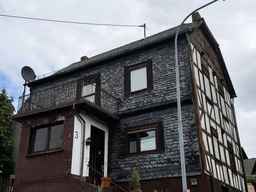 Einfamilienhaus zum Kauf 69.000 € 5 Zimmer 120 m² 518 m² Grundstück frei ab sofort Hochstraße 3 Stebach 56276
