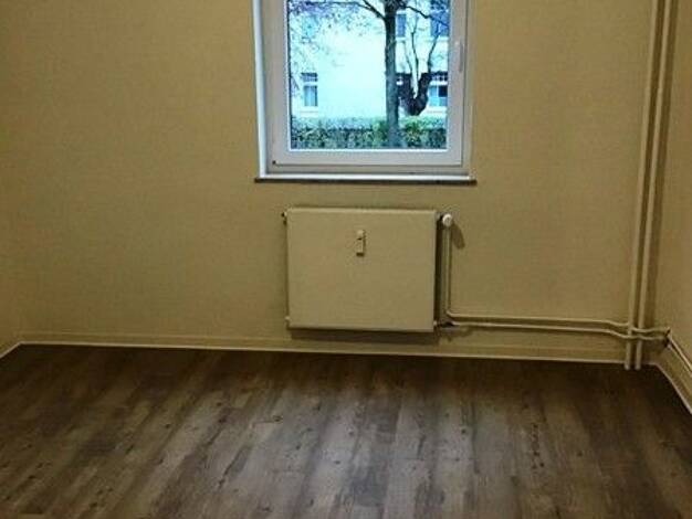 Wohnung zur Miete 448 € 2 Zimmer 36,5 m² 1. Geschoss frei ab 25.04.2026 Hochofenstr. 38 Kücknitz Lübeck 23569