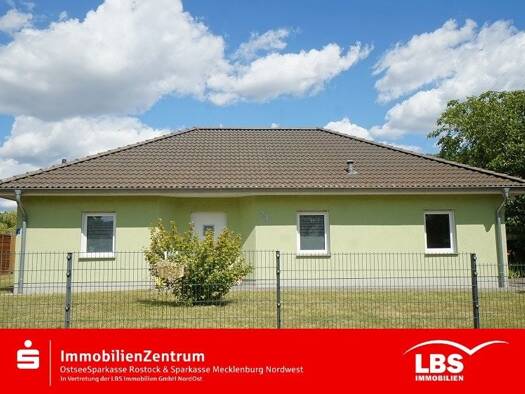 Bungalow zum Kauf provisionsfrei 279.000 € 4 Zimmer 119,6 m² 2.883 m² Grundstück Dobbertin Dobbertin 19399