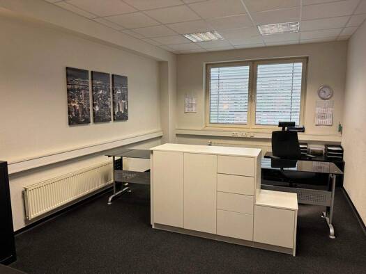 Bürofläche zur Miete provisionsfrei 1.900 € 4 Zimmer 190 m² Bürofläche teilbar von 25 m² bis 190 m² Gießerallee 33 Willich 47877