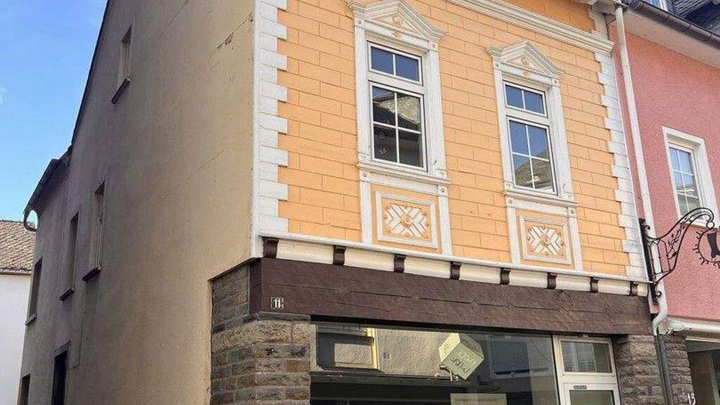 Mehrfamilienhaus zum Kauf provisionsfrei 129.000 € 10 Zimmer 200 m² 290 m² Grundstück Wissen 57537