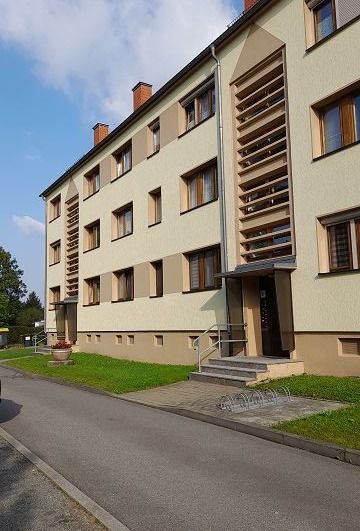 Wohnung zum Kauf 22.000 € 3 Zimmer 57,1 m²<br/>Wohnfläche 1.<br/>Geschoss ab sofort<br/>Verfügbarkeit Rathausstraße 6c Crossen Zwickau 08058