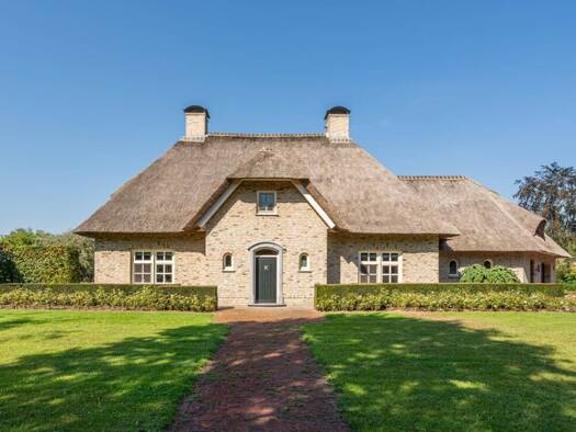 Haus zum Kauf 1.595.000 € 7 Zimmer 343 m² 9.710 m² Grundstück grens 30 Baerle Nassau 5111 EB