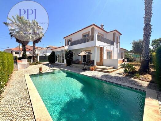Haus zum Kauf 1.150.000 € 200 m² 560 m² Grundstück Vila do Bispo e Raposeira 8650