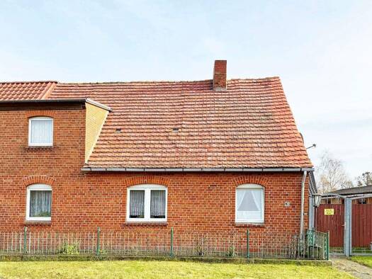 Haus zum Kauf 79.000 € 6 Zimmer 147 m² 3.540 m² Grundstück Rönnebeck Osterburg (Altmark) 39606