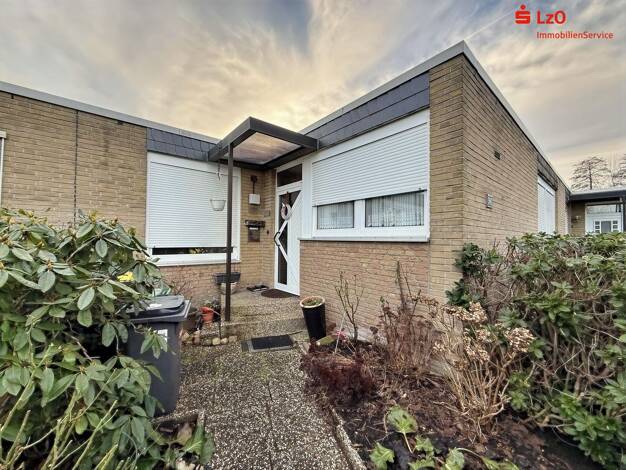 Reihenmittelhaus zum Kauf 215.000 € 4 Zimmer 80 m² 283 m² Grundstück Osternburg Oldenburg 26135