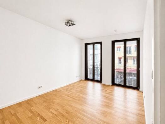 Wohnung zum Kauf 299.900 € 2 Zimmer 42 m² Geschoss 1/6 frei ab sofort Chausseestraße 122 Mitte Berlin 10115