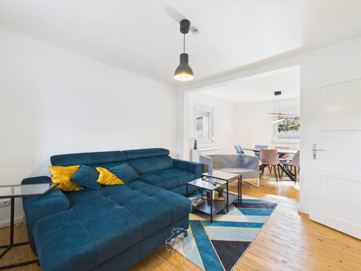 Einfamilienhaus zum Kauf 297.000 € 4,5 Zimmer 102 m² 333 m² Grundstück Kirchheim Kirchheim 97268
