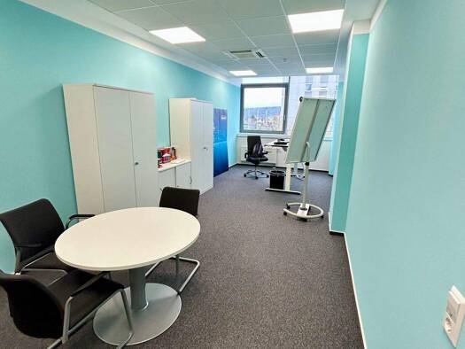 Praxis zur Miete provisionsfrei 4.241 € 339,3 m² Bürofläche Leonberg 71229