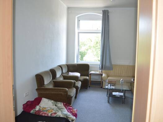 Wohnung zur Miete 440 € 3 Zimmer 70 m² frei ab 01.08.2026 Bahnhofstraße 1 1/2 Innenstadt Hof 95028