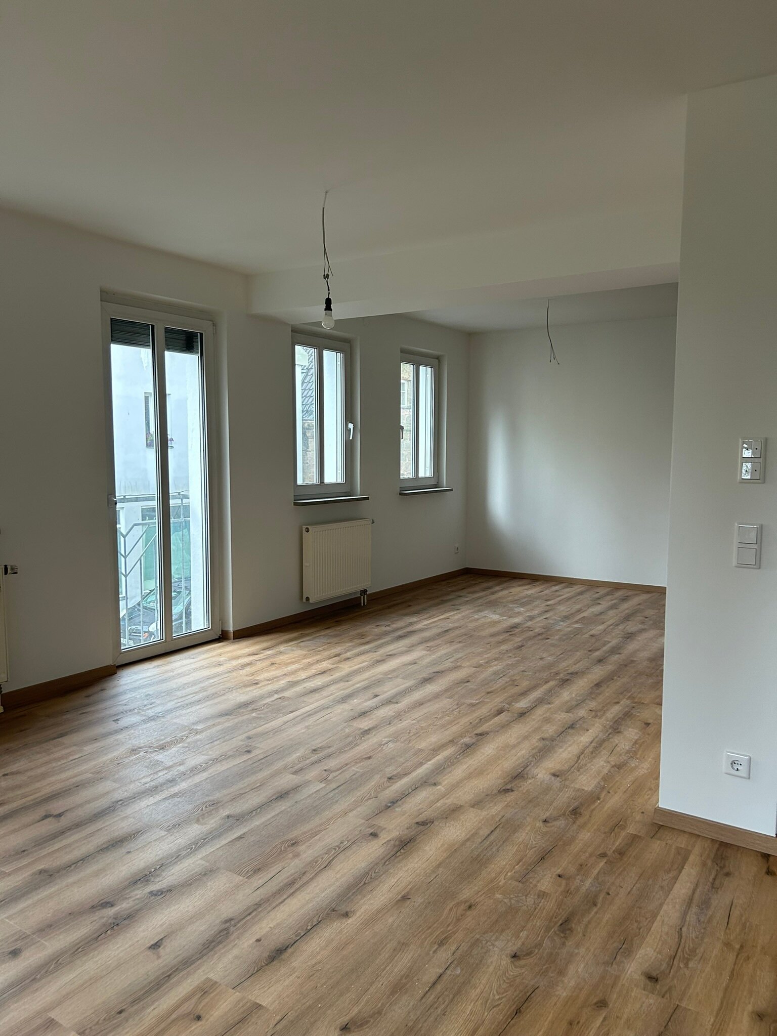 Wohnung zur Miete 1.092,06 € 4 Zimmer 121,3 m²<br/>Wohnfläche 1.<br/>Geschoss ab sofort<br/>Verfügbarkeit Roth Roth 91154