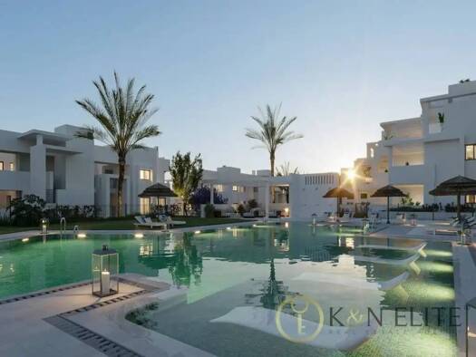 Penthouse zum Kauf 755.000 € 3 Zimmer 260 m² EG Calle Josefina Samper Estepona 29693