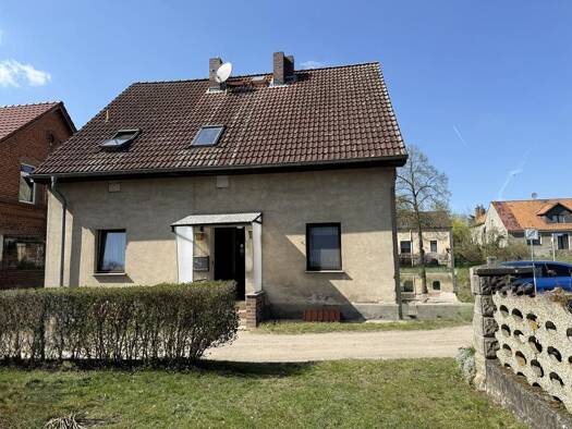 Einfamilienhaus zum Kauf provisionsfrei 220.000 € 4 Zimmer 130 m² 666 m² Grundstück frei ab sofort Klosterdorf Oberbarnim 15377