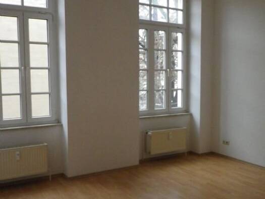 Wohnung zur Miete 430 € 3 Zimmer 70,6 m² 1. Geschoss frei ab sofort Altenburg 04600