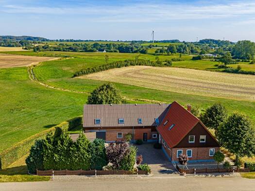Haus zum Kauf 570.000 € 9 Zimmer 391 m² 2.643 m² Grundstück Wagersrott 24392