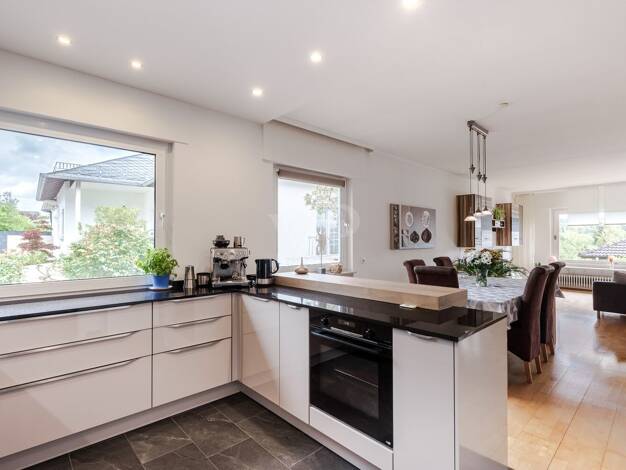 Einfamilienhaus zum Kauf 649.000 € 6,5 Zimmer 203 m² 455 m² Grundstück Usingen Usingen 61250