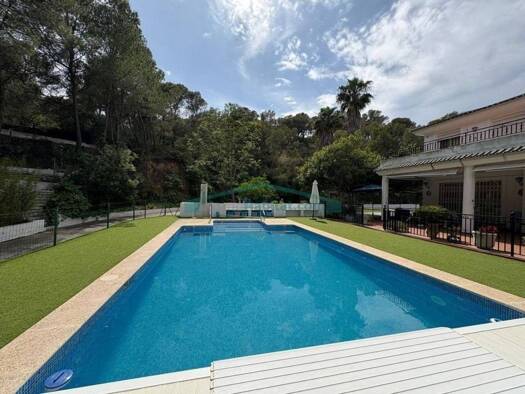 Chalet zum Kauf 590.000 € 8 Zimmer 534 m² 1.801 m² Grundstück Sagunt / Sagunto 46149