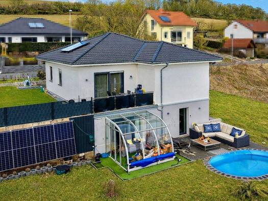 Einfamilienhaus zum Kauf 495.000 € 5 Zimmer 159,8 m² 764 m² Grundstück frei ab 01.08.2026 Kipfendorf Rödental 96472