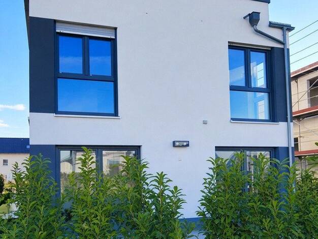Doppelhaushälfte zur Miete 3.290 € 6 Zimmer 158 m² 390 m² Grundstück Pfarrer Olbert Allee 3 B Hochheim Hochheim 65239
