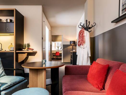 Wohnung zur Miete 4.100 € 2 Zimmer 50 m² 5. Geschoss Uhlenhorst Hamburg 22087