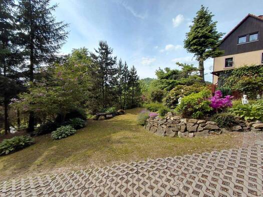 Haus zum Kauf 385.000 € 8 Zimmer 167 m² 35.000 m² Grundstück frei ab sofort Krumhermsdorf Neustadt in Sachsen 01844