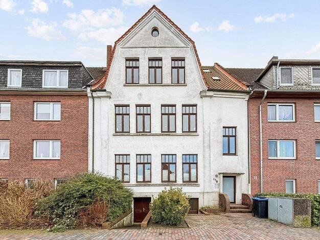 Mehrfamilienhaus zum Kauf 449.000 € 9 Zimmer 270 m² 284 m² Grundstück Heppens Wilhelmshaven 26384
