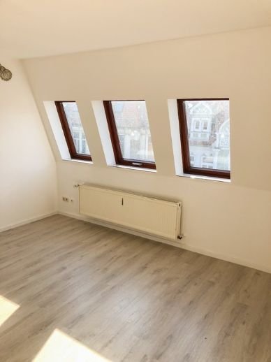 Wohnung zur Miete 285 € 2 Zimmer 57 m²<br/>Wohnfläche 3.<br/>Geschoss August-Bebel-Straße 23 Zeitz Zeitz 06712