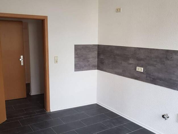 Wohnung zur Miete 800 € 5 Zimmer 115 m² 1. Geschoss frei ab 01.11.2026 Lichtentanner Straße 14 Brand Zwickau 08060