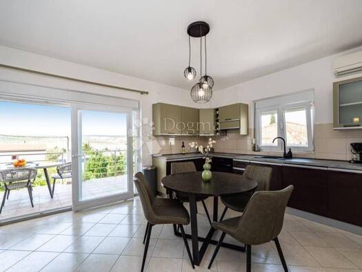 Haus zum Kauf 425.000 € 4 Zimmer 140 m² Rovanjska, Jasenice Jasenice