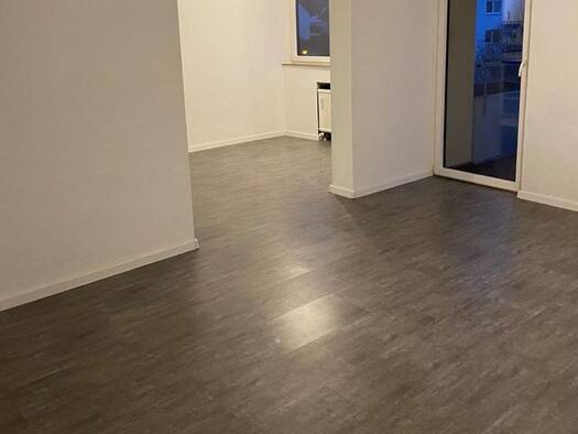 Wohnung zur Miete 900 € 2,5 Zimmer 70 m² Geschoss 3/3 frei ab sofort Altbach 73776