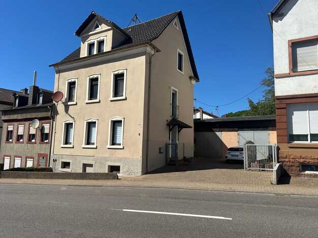 Haus zum Kauf 299.000 € 9 Zimmer 170 m² 400 m² Grundstück Britter Straße 5 Mettlach Mettlach 66693