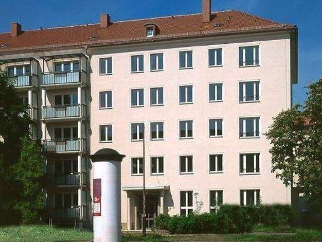 Wohnung zur Miete 537 € 2 Zimmer 54,5 m² 3. Geschoss frei ab 17.03.2026 Nürnberger Str. 11 Südvorstadt-West Dresden 01187