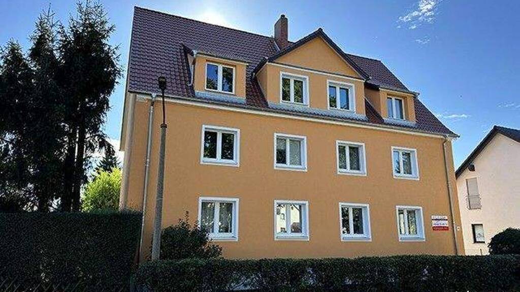 Wohnung zur Miete 300 € 2 Zimmer 46,4 m² 2. Geschoss frei ab 01.05.2026 Leipziger Str. 112 Profen Elsteraue 06729