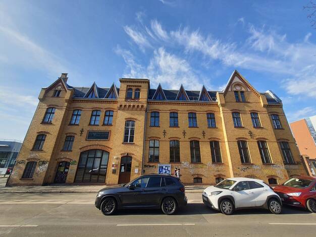 Wohn- und Geschäftshaus zum Kauf als Kapitalanlage geeignet 3.450.000 € 1.257,1 m² 1.347 m² Grundstück Berlin 13403