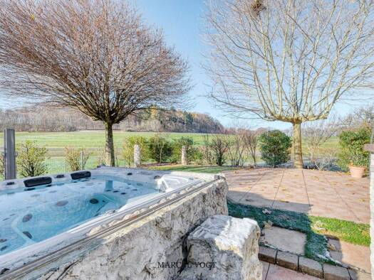 Einfamilienhaus zur Miete 4.620 € 8,5 Zimmer 337 m² 803 m² Grundstück Hülben 72584