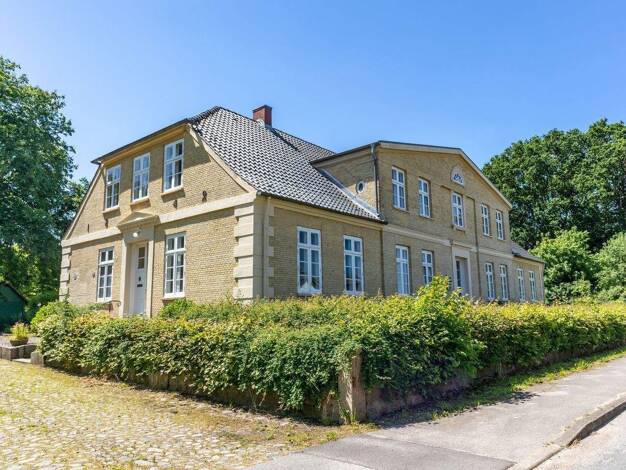 Haus zum Kauf 790.000 € 15 Zimmer 471 m² 14.000 m² Grundstück Uelsby 24860