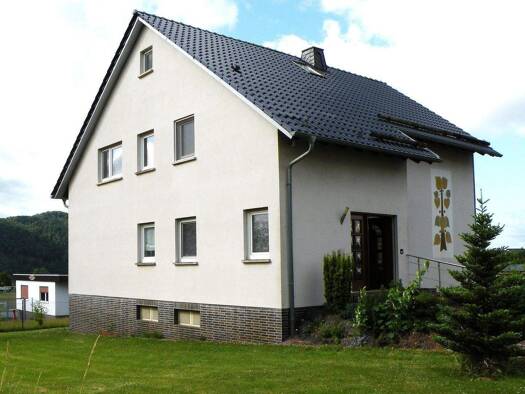 Haus zum Kauf provisionsfrei 519.500 € 8 Zimmer 206 m² 1.834 m² Grundstück frei ab sofort Frohnhausen Dillenburg 35684