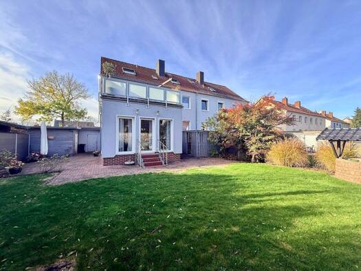 Mehrfamilienhaus zum Kauf als Kapitalanlage geeignet 579.000 € 11 Zimmer 343 m² 938 m² Grundstück Neustadt Neustadt am Rübenberge 31535