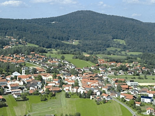 Haus zum Kauf 597.000 € 10 Zimmer 440 m² 5.600 m² Grundstück Kirchberg Kirchberg i.Wald 94259