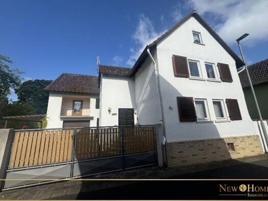 Einfamilienhaus zum Kauf 300.000 € 7 Zimmer 221 m² 242 m² Grundstück Ober-Mörlen Ober-Mörlen 61239