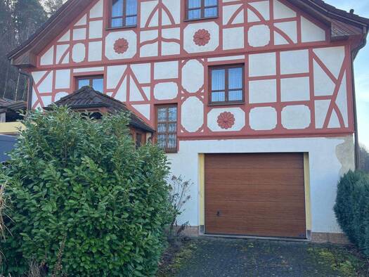 Mehrfamilienhaus zum Kauf 275.000 € 12 Zimmer 290 m² 2.120 m² Grundstück frei ab sofort Waltersdorf Rödental 96472