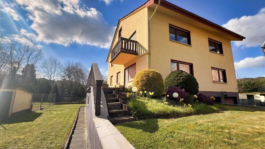 Mehrfamilienhaus zum Kauf 390.000 € 8 Zimmer 190 m² 1.734 m² Grundstück Bach Eitorf 53783