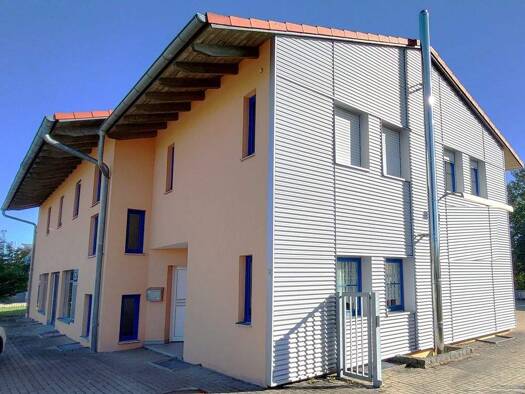 Haus zum Kauf 1.247.000 € 6 Zimmer 204,9 m² 2.097 m² Grundstück Hemau 93155