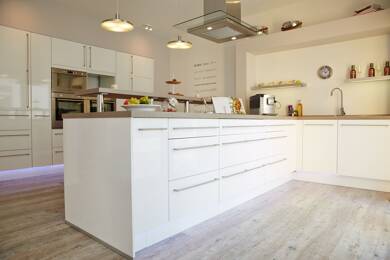 Haus zum Kauf 683.544 € 6 Zimmer 212,6 m² 479 m² Grundstück Erbstetten Burgstetten 71576
